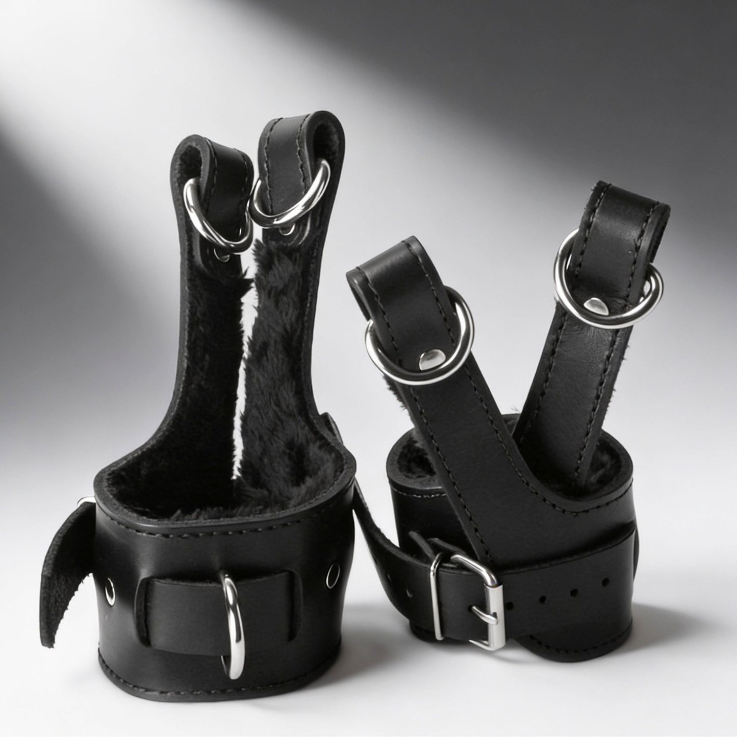Suspension Set with Ring and Fur-Lined Cuffs