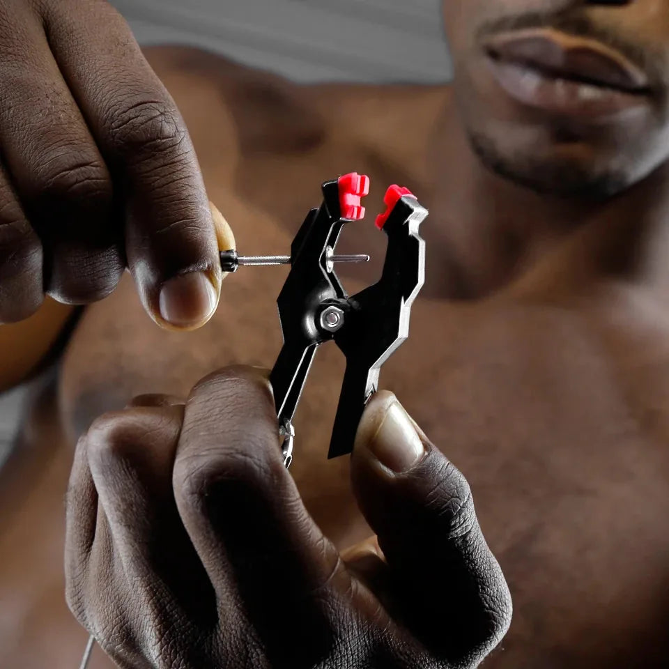 Adjustable twist nipple clamps with steel connector cord, product photo 4. Fort Troff.