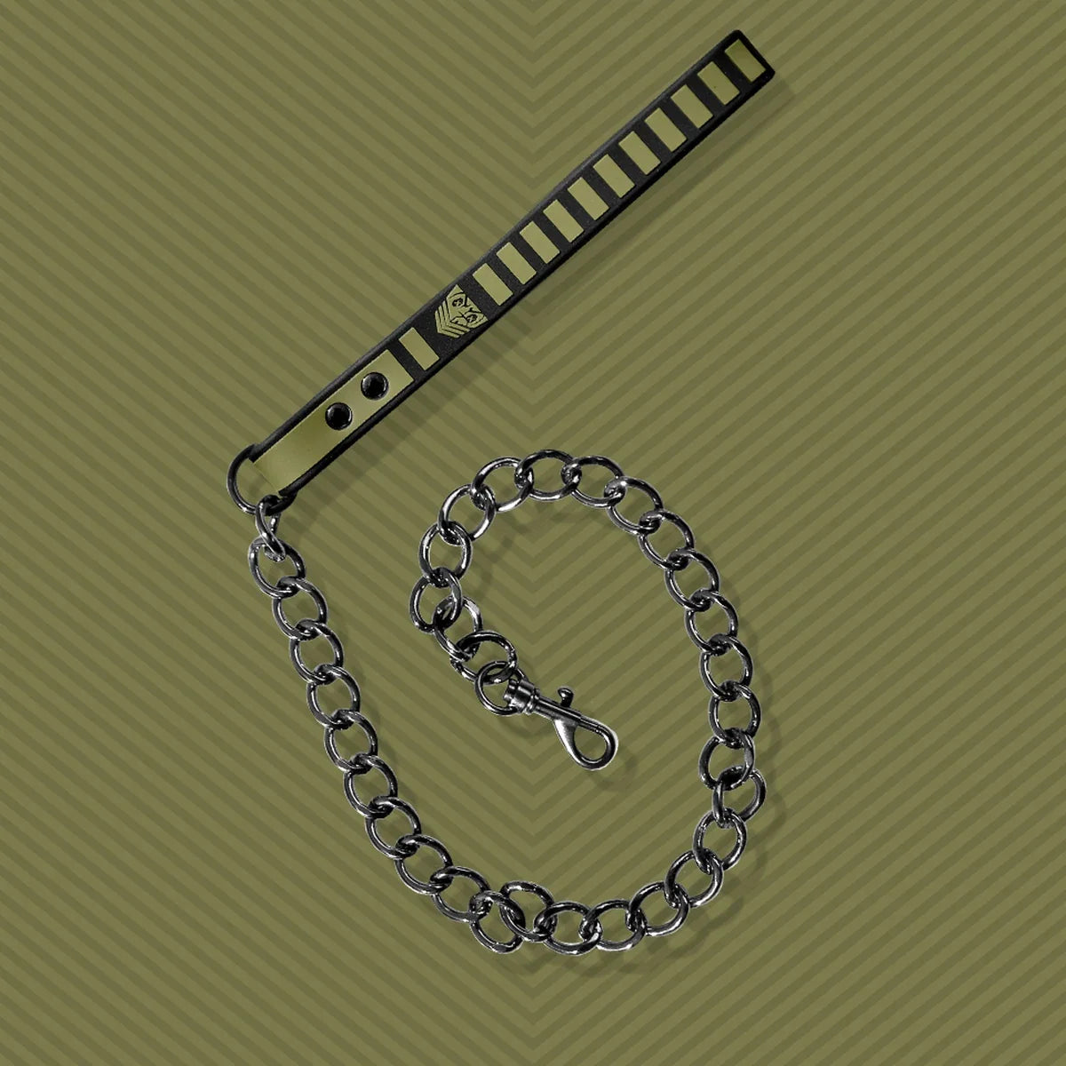Tactical Leash chain detail